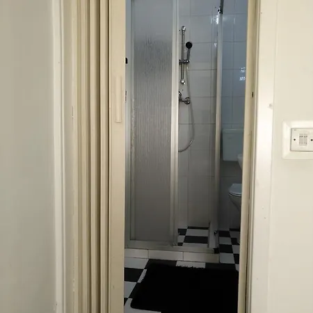 Private In Justine Alloggio in famiglia Pembroke